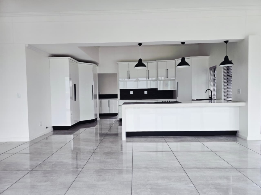 4 Bedroom Property for Sale in Kingswood Golf Estate Western Cape